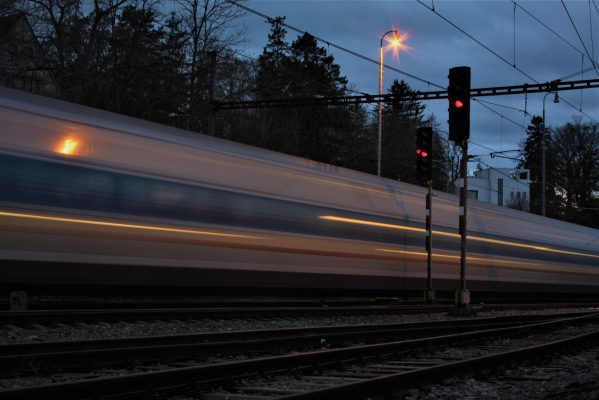 Podvečerní vlak na Prahu | foto: Daniel Holeček